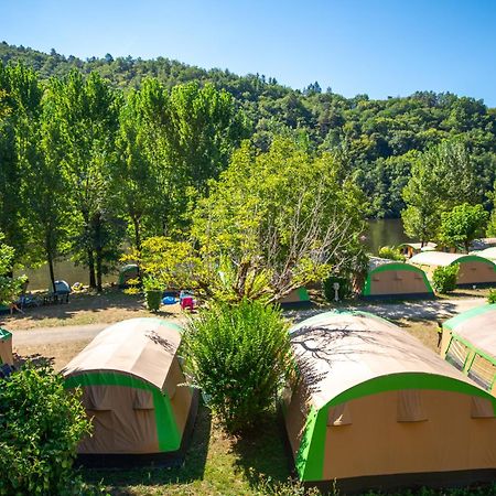 Camping Le Chateau Du Gibanel Saint-Martial-Entraygues Exterior photo