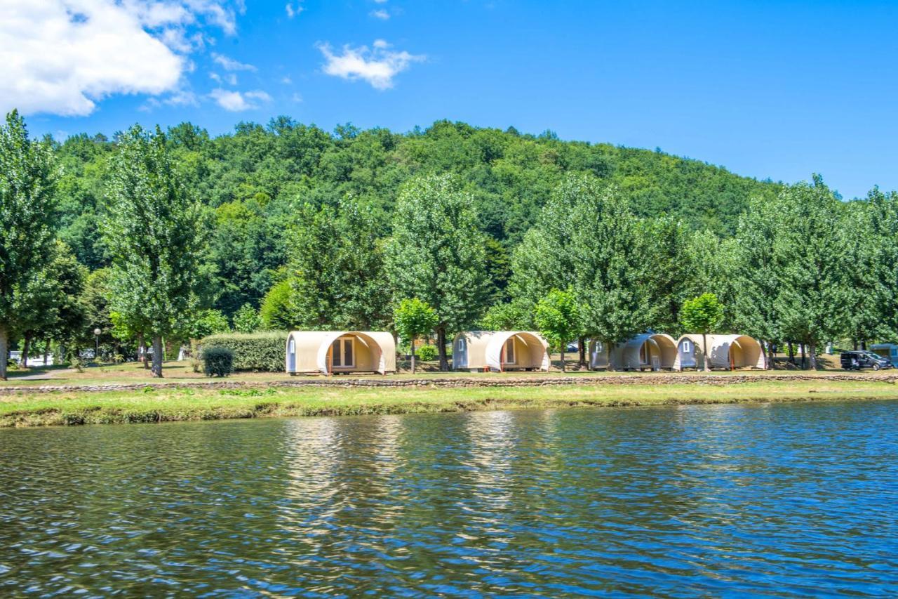 Camping Le Chateau Du Gibanel Saint-Martial-Entraygues Exterior photo