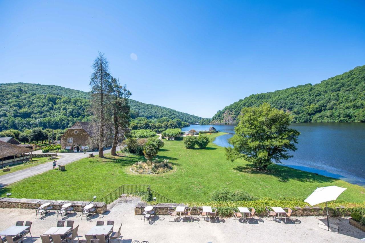 Camping Le Chateau Du Gibanel Saint-Martial-Entraygues Exterior photo
